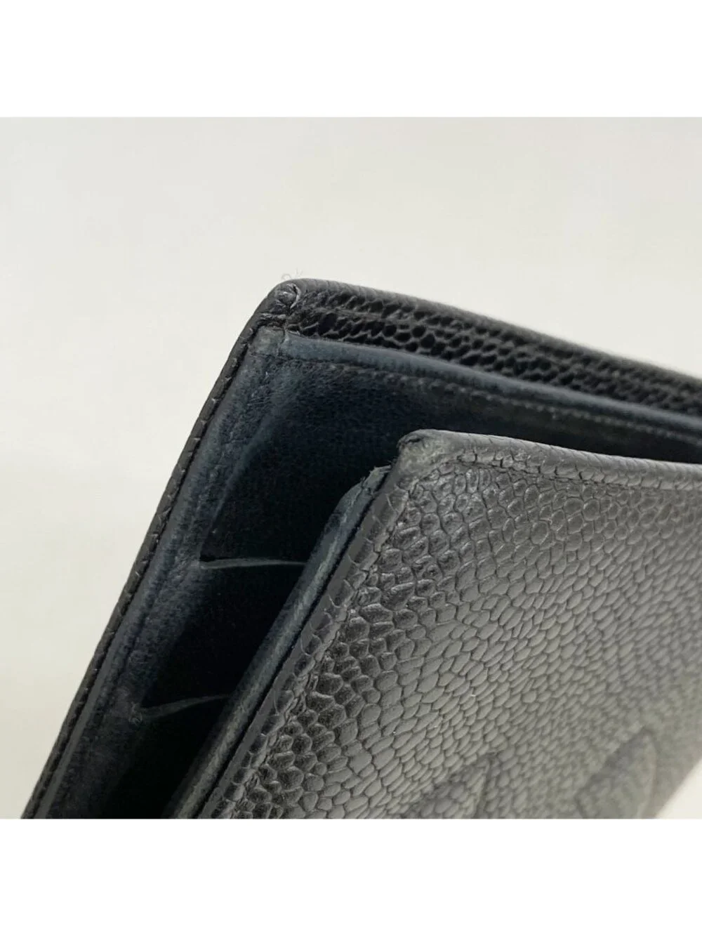 Chanel wallet caviar
